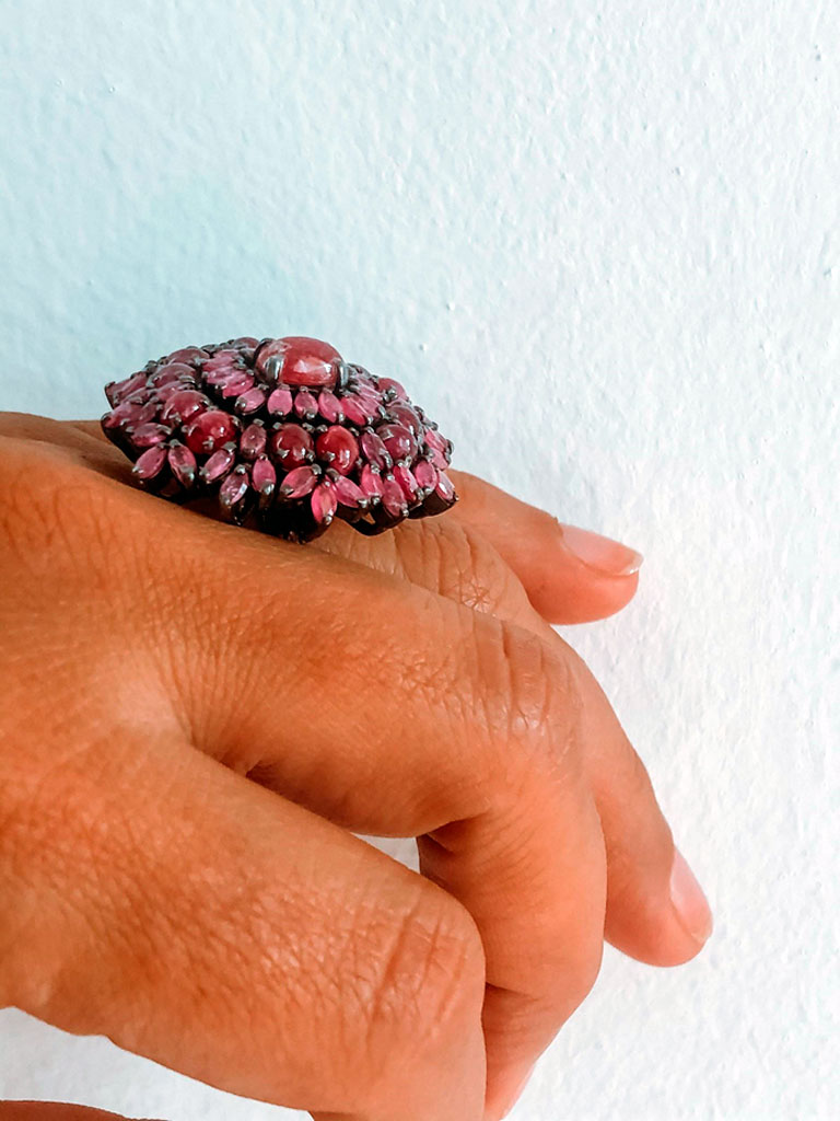 Anillo Rubies en Plata 925 rodinada en negro 2